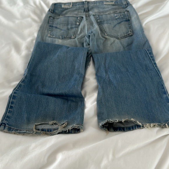 Joe’s jeans size 26 distressed and worn - Picture 3 of 7